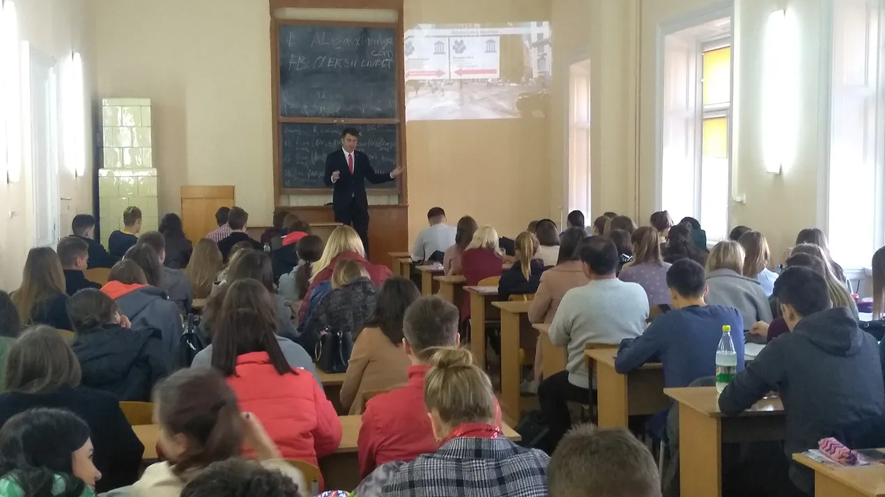 Маркетологи опановують лекції у новому форматі